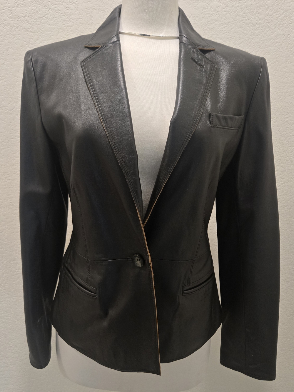 Jones New York Black Leather Single-Button Blazer